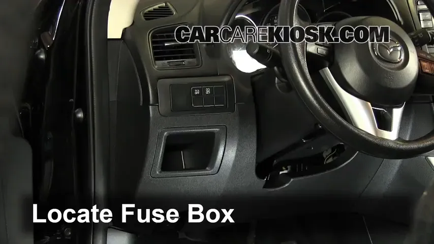 2013 Mazda CX-5 Sport 2.0L 4 Cyl. Fusible (intérieur) Contrôle